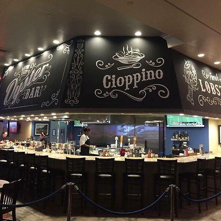 Silver Slipper Casino Hotel (Adults Only) Bay St. Louis エクステリア 写真